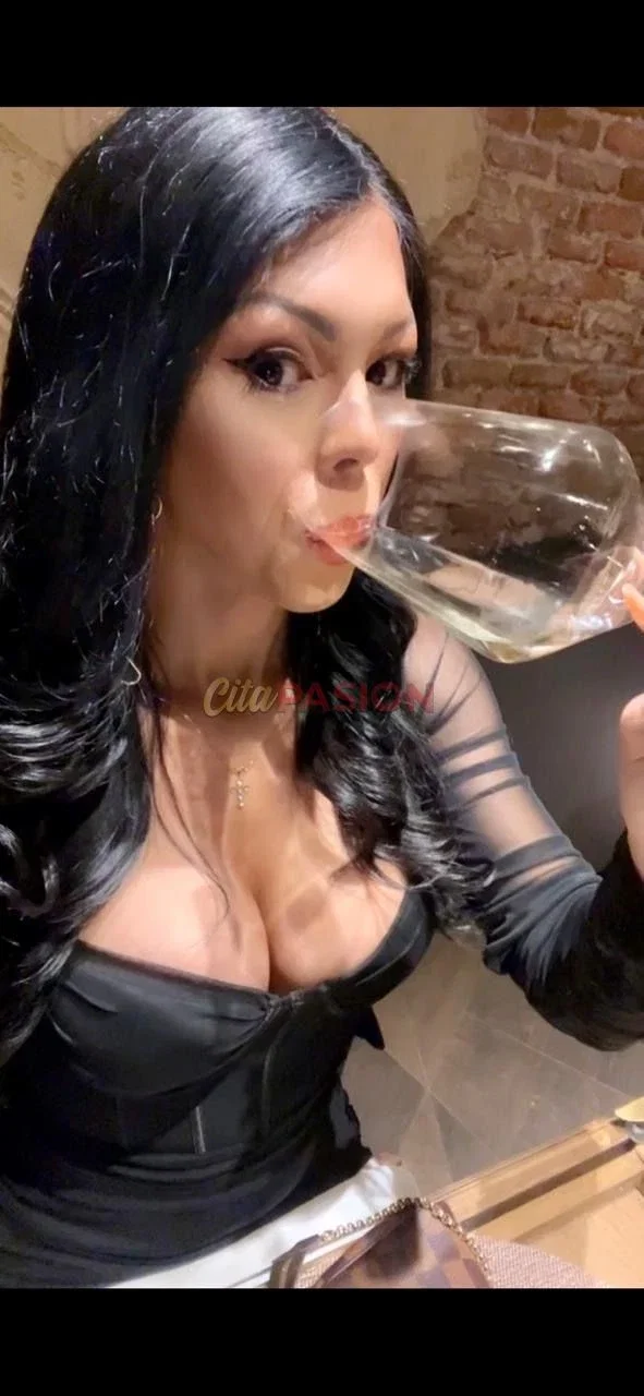Miniatura 2 de Travesti en Marbella. Trans top con estilo y atenta siempre.