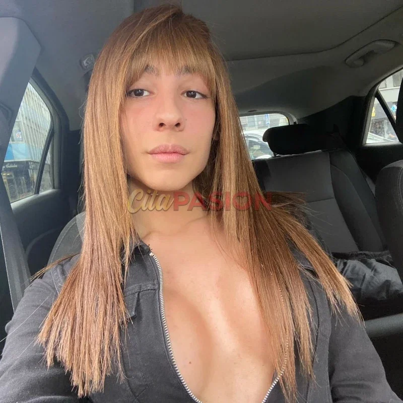 Miniatura 12 de Travesti en Sevilla capital. Trans Canariona en Sevilla, Nervión, por unos días.