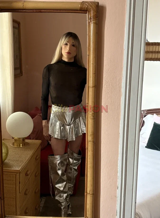 Travesti en Barcelona capital. Conexión cuerpo a cuerpo.