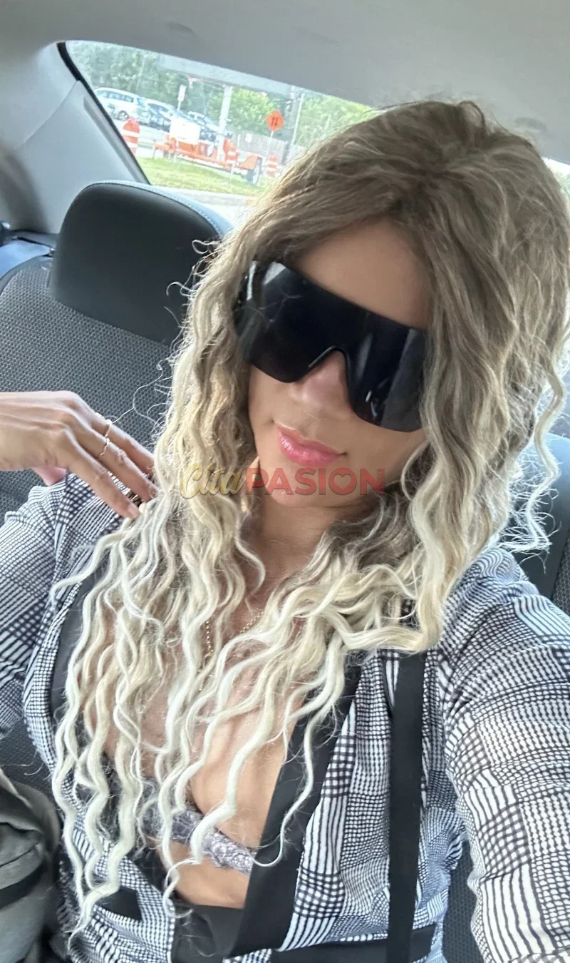 Miniatura 4 de Travesti en Valencia capital. Linda travesti femenina con mega cuerpazo.
