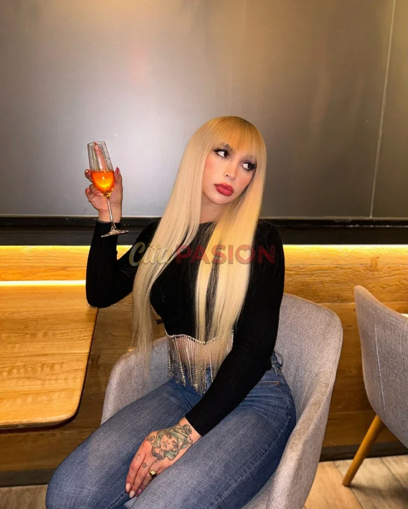 Miniatura 7 de Travesti en Madrid capital. Guapa colombiana más bella que cualquier mujer.