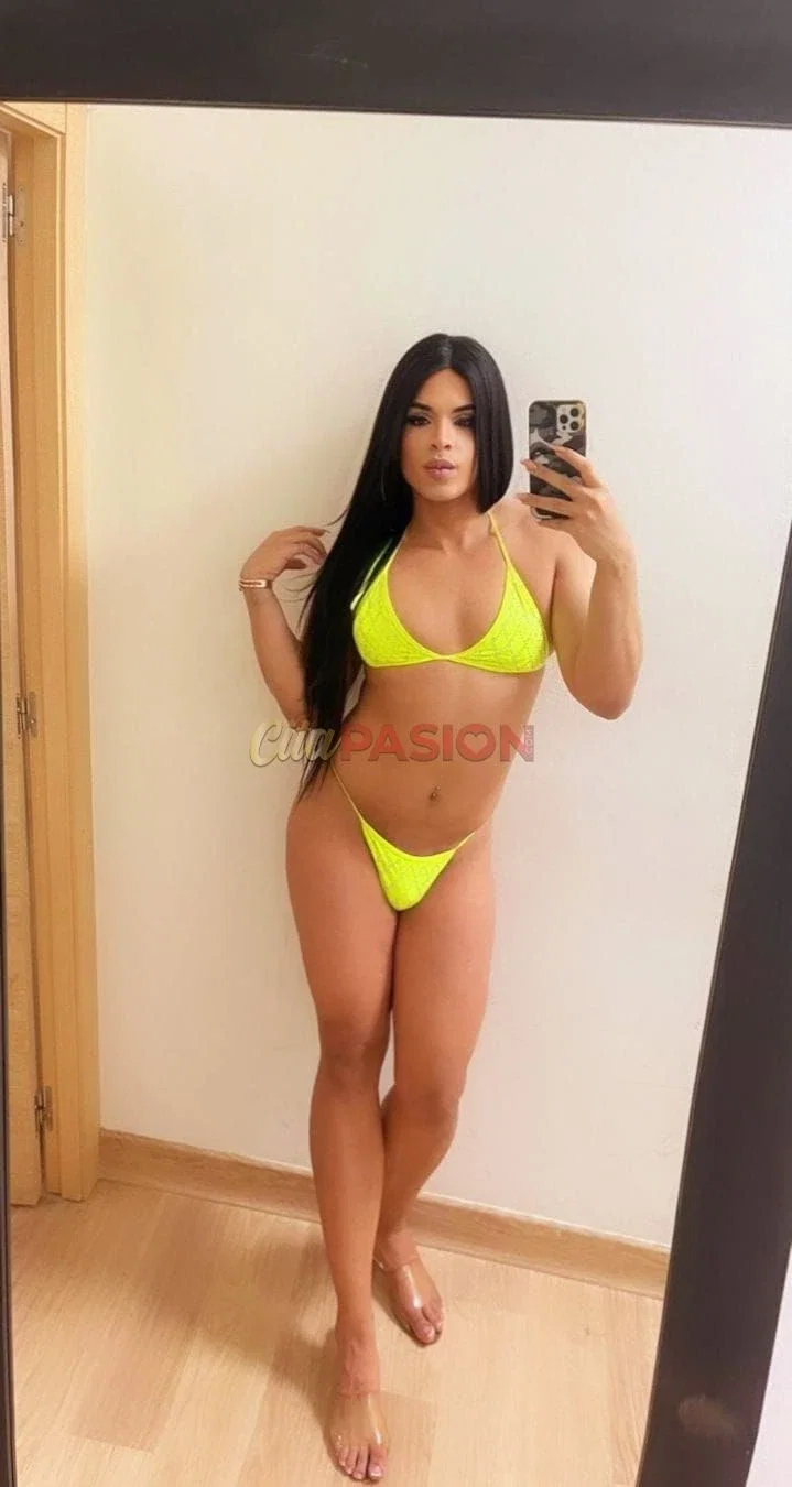 Miniatura 3 de Travesti en Don Benito. Colombiana trans recién llegada a Don Benito.