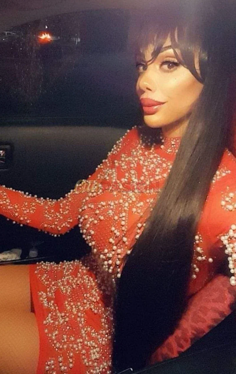 Travesti en Valencia capital. Novedad: Natalia Trans divertida, con ganas de vivir un momento inolvidable.