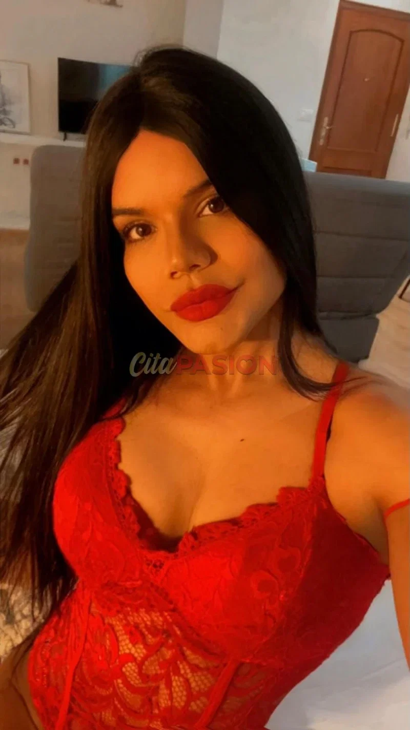 Miniatura 8 de Travesti en A Coruña capital. Jovencita recien llegada con muchas ganas de conocerte.