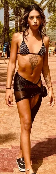 Travesti en Benidorm. Una chica diferente, un capricho delicioso.