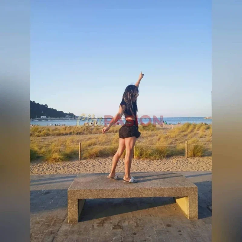 Travesti en Alcalá de Henares. Trans jovencita simpatica y relajada.