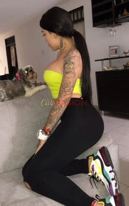 Travesti en Molina de Segura. Muñeca trans exótica, femenina, dulce y cariñosa.