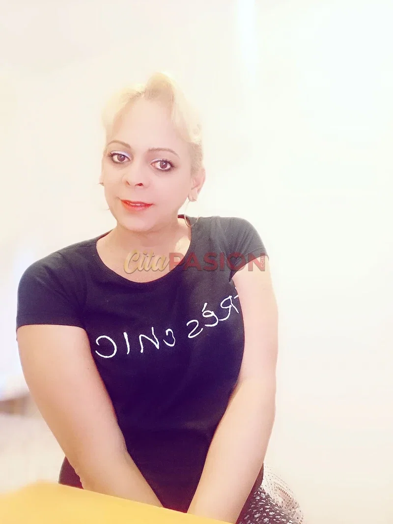 Miniatura 3 de Travesti en Vilagarcía de Arousa. Trans brasileña muy atenta, cariñosa y con una figura espectacular.