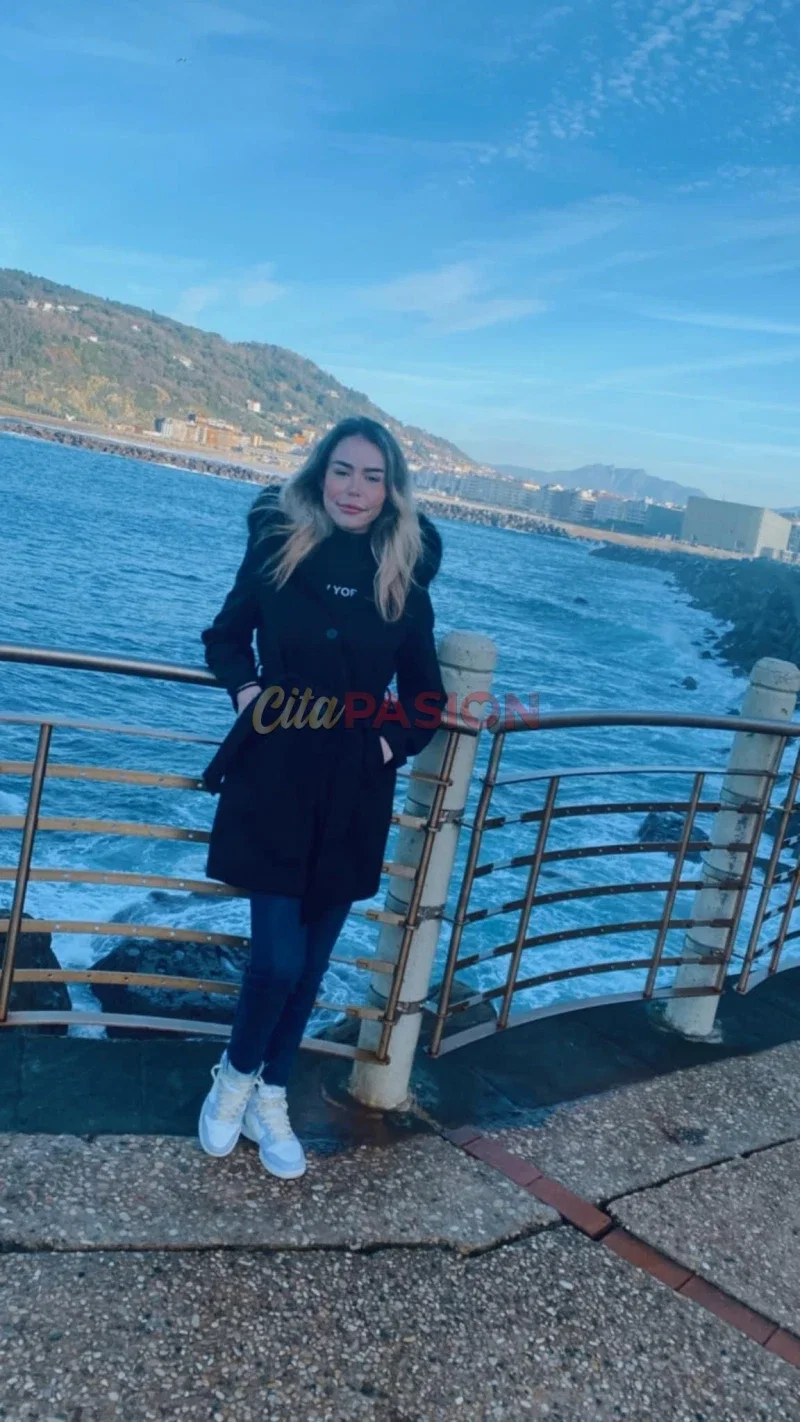 Miniatura 4 de Travesti en San Sebastián. Trans rubia brasileña, hermosa y femenina.