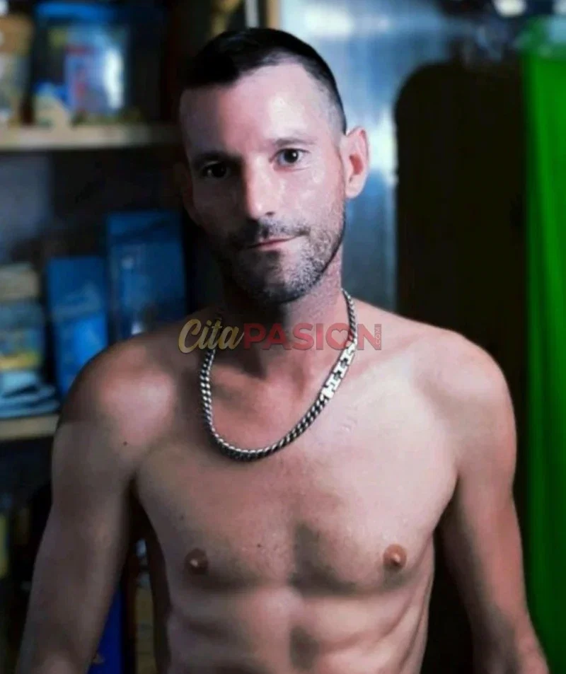 Miniatura 2 de Gay en Tarragona capital. Chico versátil y atrevido.