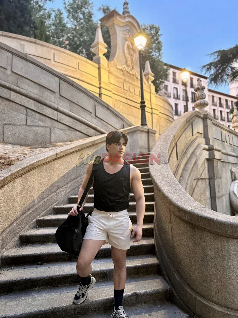 Miniatura 5 de Gay en Madrid capital. Experiencia de ensueño con el chico que cautiva.