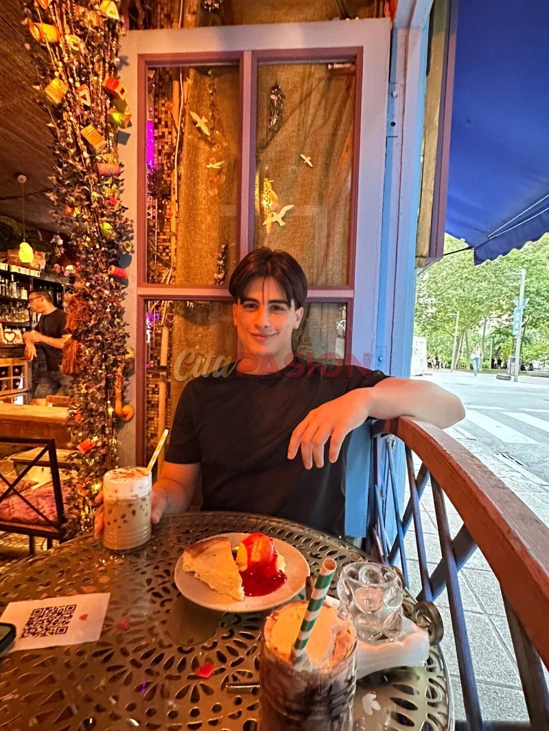 Miniatura 8 de Gay en Madrid capital. Experiencia de ensueño con el chico que cautiva.