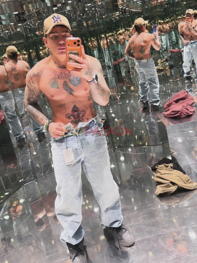 Miniatura 7 de Gay en Palma de Mallorca. Chico colombiano tatuado. Momentos increibles.