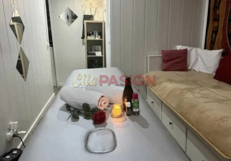 Miniatura 2 de Gay en O Porriño. Masajista gallego con final exclusivo.