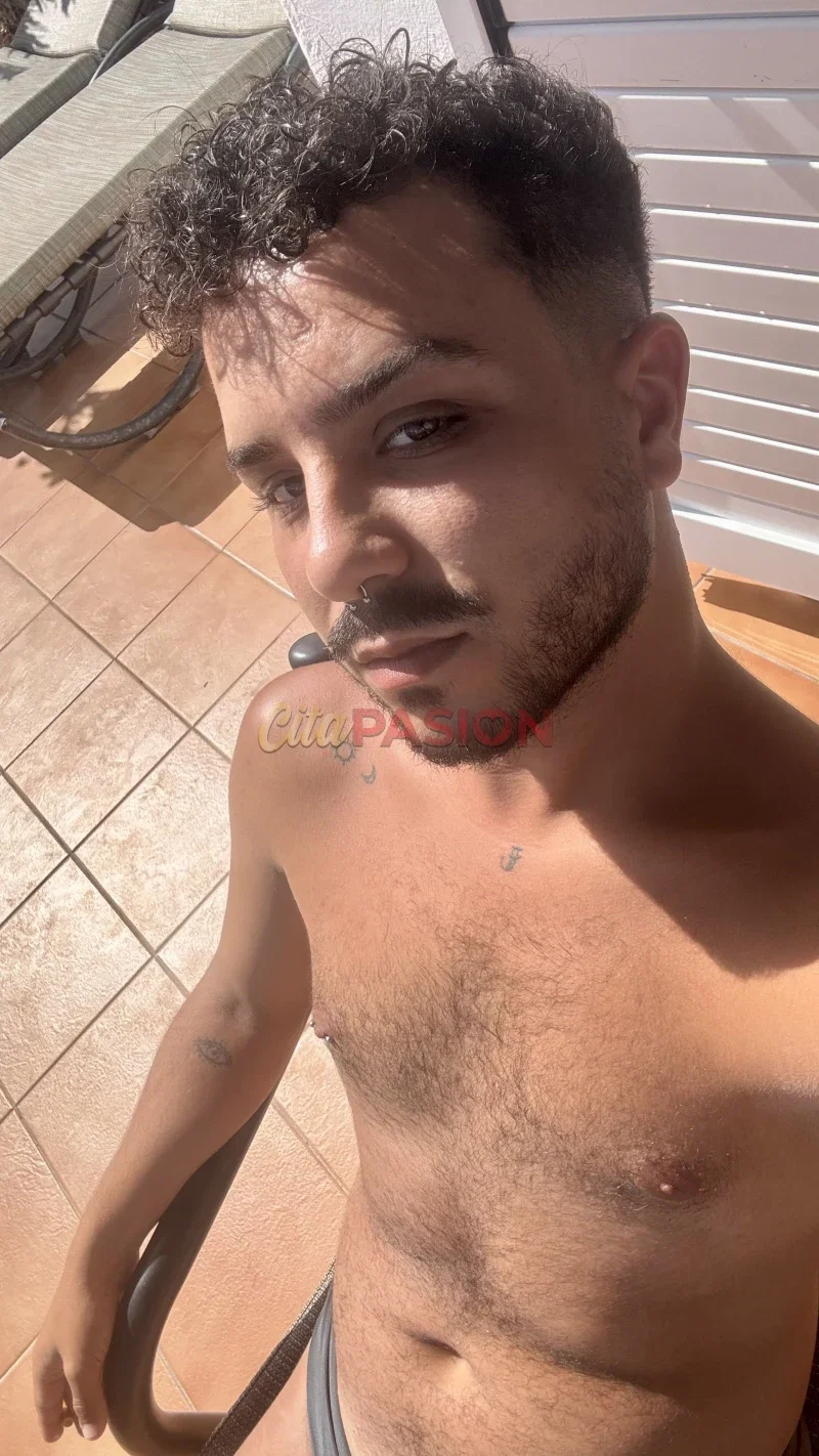 Gay en Madrid capital. Chico canario por Madrid, deseando conocerte.