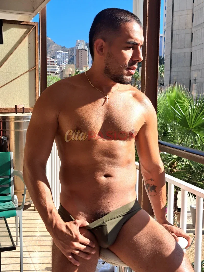 Miniatura 6 de Gay en Benidorm. Apasionado colombiano versátil, siempre preparado. ¡Ven a conocerme!