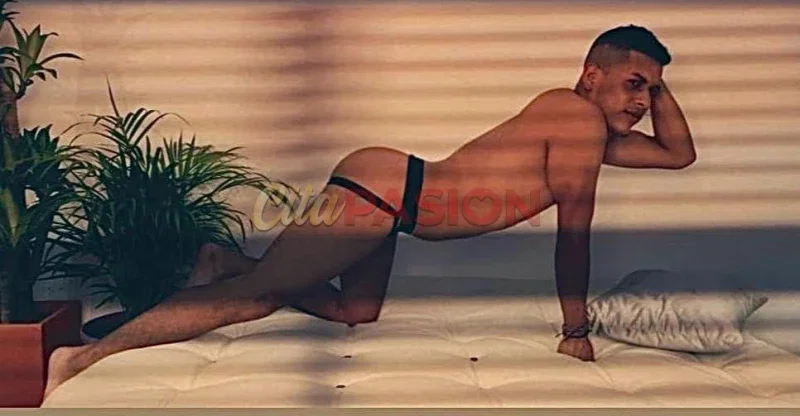 Miniatura 4 de Gay en Madrid capital. Joven colombiano, espontaneo y travieso.
