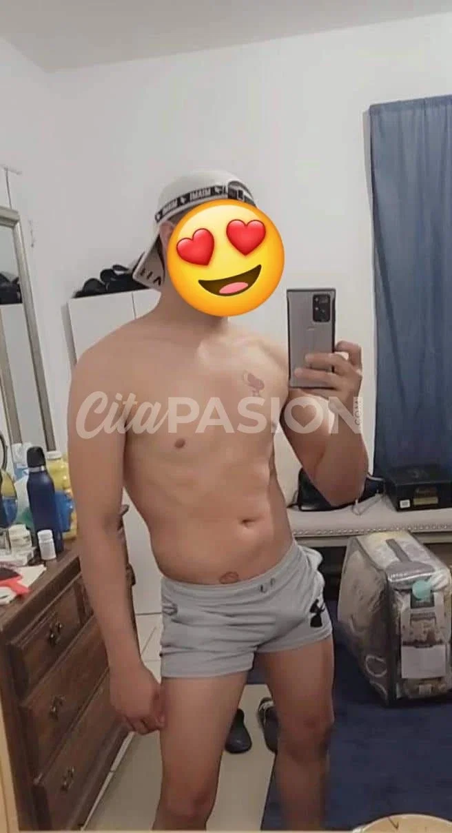 Miniatura 2 de Gay en Murcia capital. Acompañante gay carismatico y sofisticado.