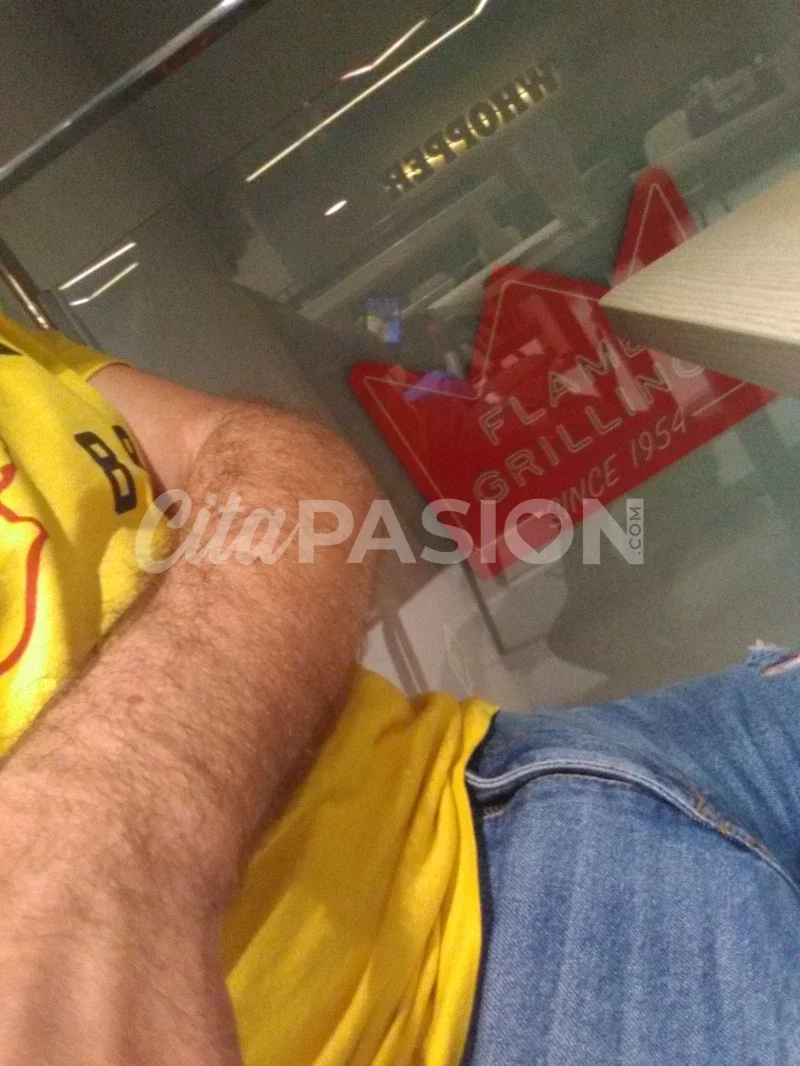 Gay en Valencia capital. Masajista sensitivo súper completo