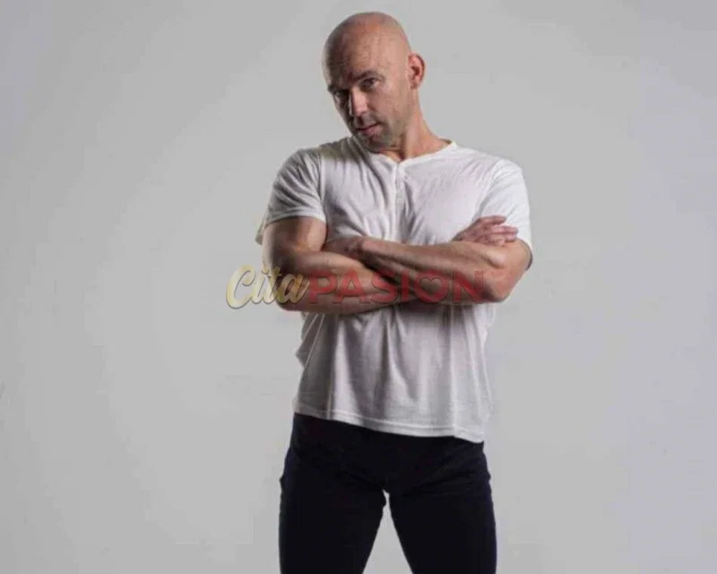 Boy en Madrid capital. Compañía exclusiva para mujeres y parejas.