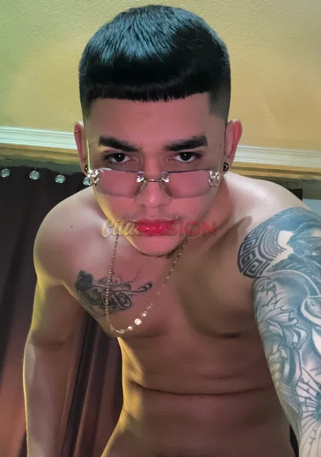 Boy en Madrid capital. Chico latino, serio y discreto, con apartamento privado.