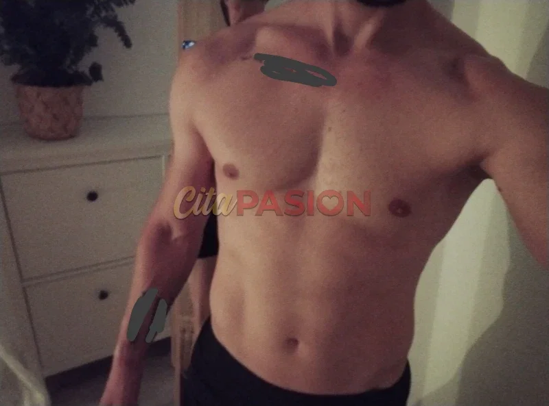 Boy en Cartagena. Busco mujer en Cartagena o cerca.