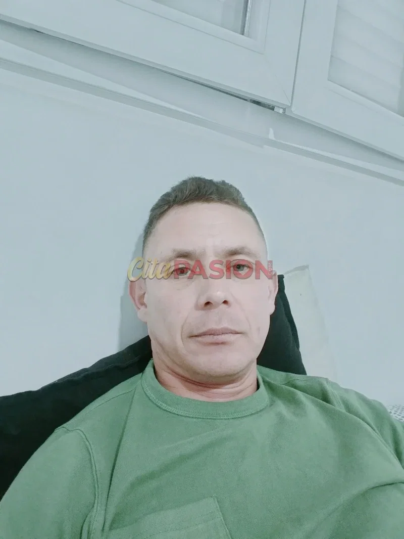 Boy en Oviedo. Chico colombiano en busca de momentos agradables en buena compañía.