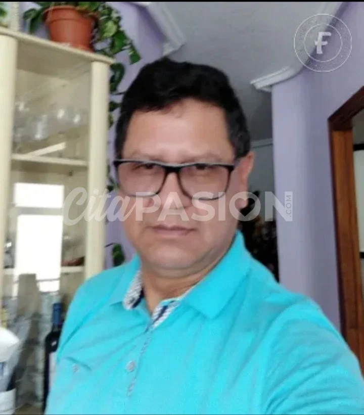 Boy en Murcia capital. Busco madurita para encuentros ocasionales.