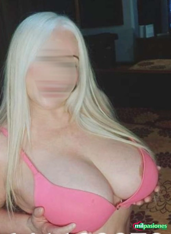 HERMOSA MUJER ARDIENTE BOMBA DE SEXO EN COLLBLANC