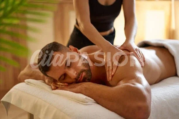 Masajista en San Sebastián. Masaje Relajante Sensitivo Aella