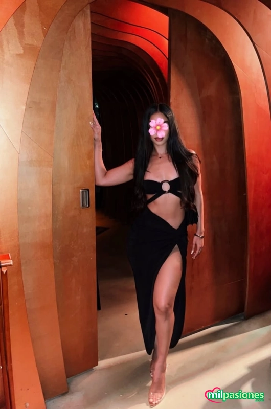 Hermosa sofi piel canela pivonaso fiestera