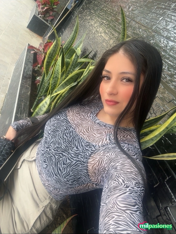 LINDA LATINA CACHONDITA EN LOS CRISTIANOS - Foto