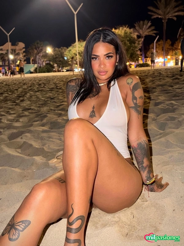 Miniatura 2 de DUO AMIGAS  SEXO RICO EN PLAYA DE PALMA BOMBA DE SEXO
