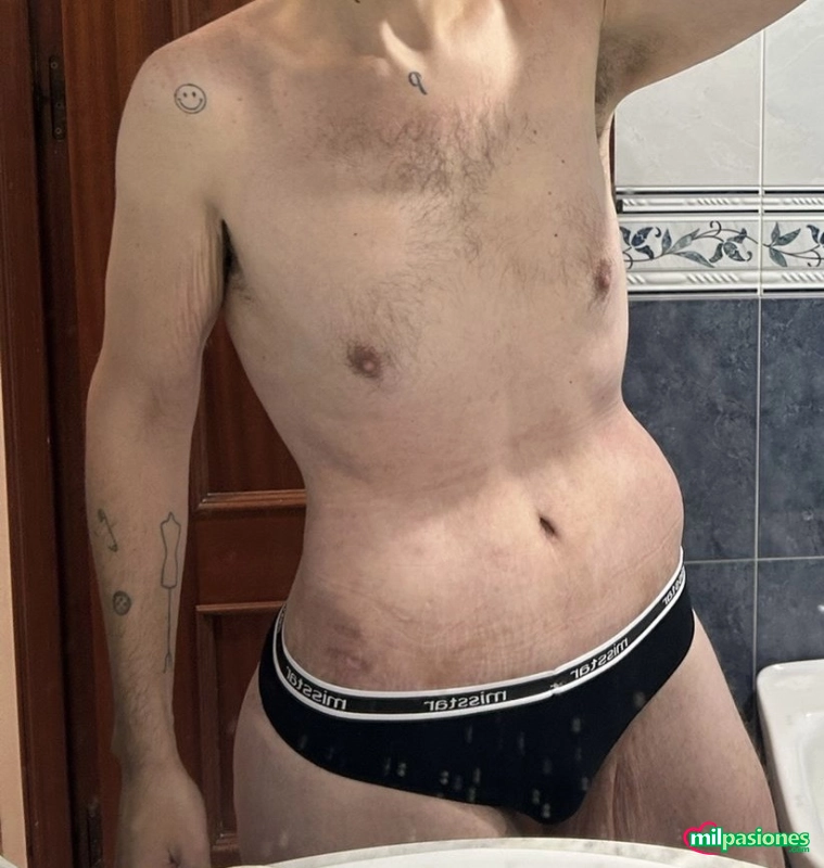 Miniatura 2 de Chico joven súper discreto muy caliente y morboso