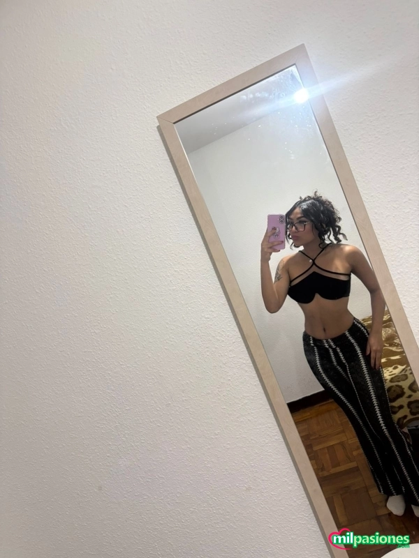 Chica latina y sexy  de 19 años
