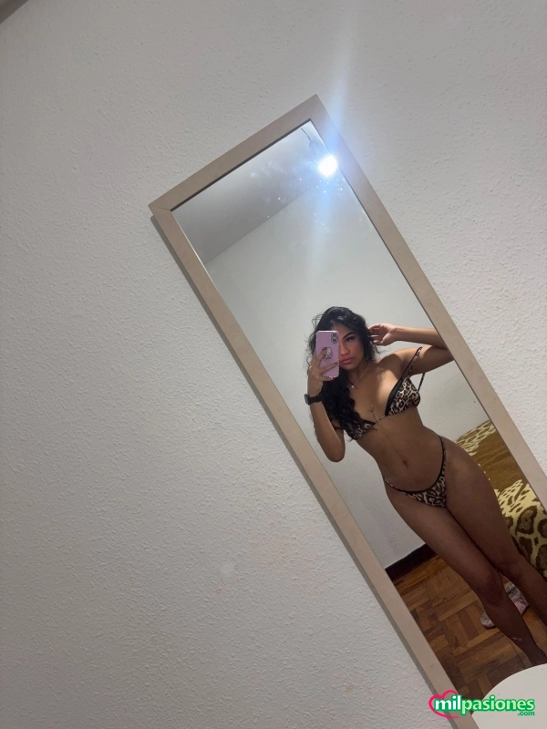 Miniatura 2 de Chica latina y sexy  de 19 años