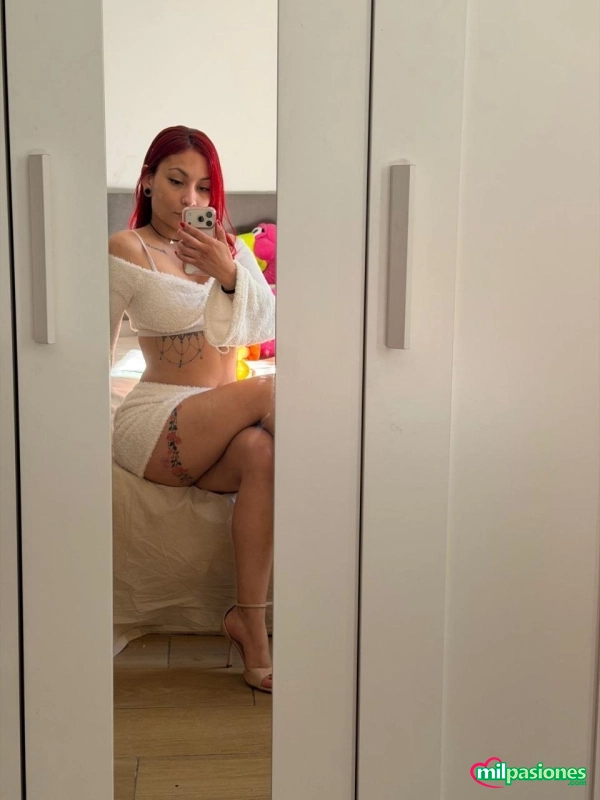 Miniatura 3 de MEGAN SENSUALMENTE ATRACTIVA E IMPLICADA