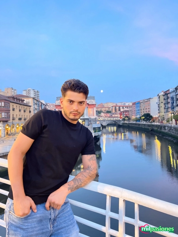 Miniatura 4 de LATINO CACHONDO FIESTERO RECIÉN LLEGADO