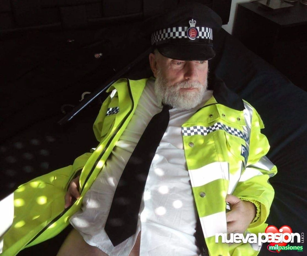 Miniatura 4 de XXL My name is Lucas,  A policeman before moving to Spain