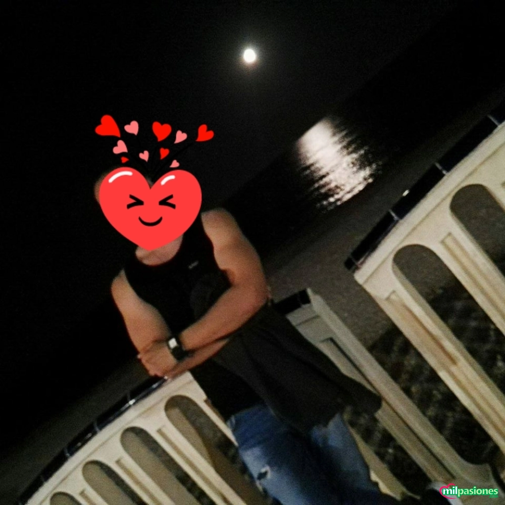 Miniatura 2 de Chico devoto busca a su Diosa para relación cornudo/hotwife