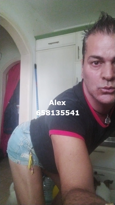 Quiero hacer un bukkake y gangbang con varios chicos