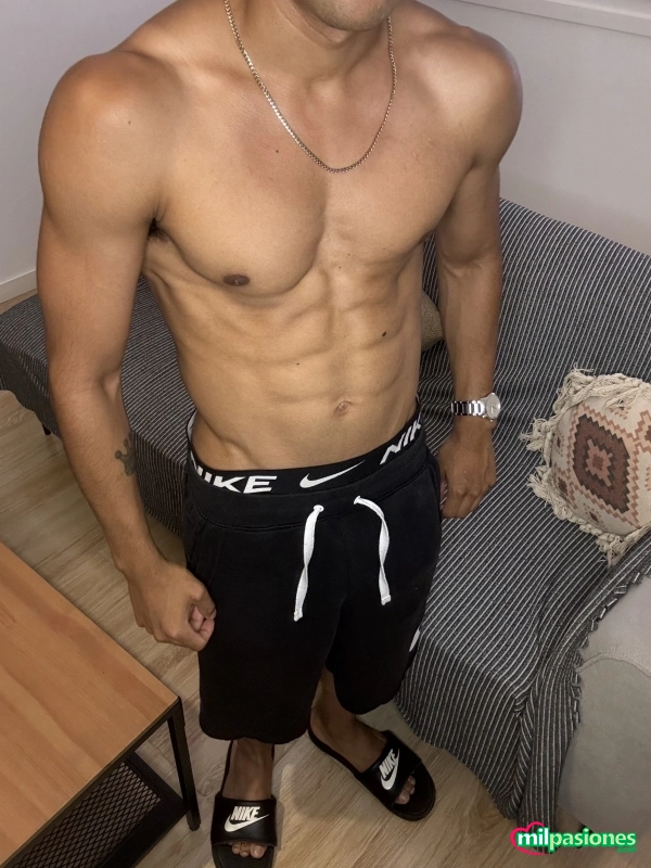 Miniatura 2 de Paco Cruz, cuerpo de gym, deportista y discreto!