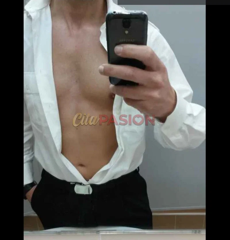 Masajista en Valencia capital. Masajista relajante y sensitivo. (Solo para ella)