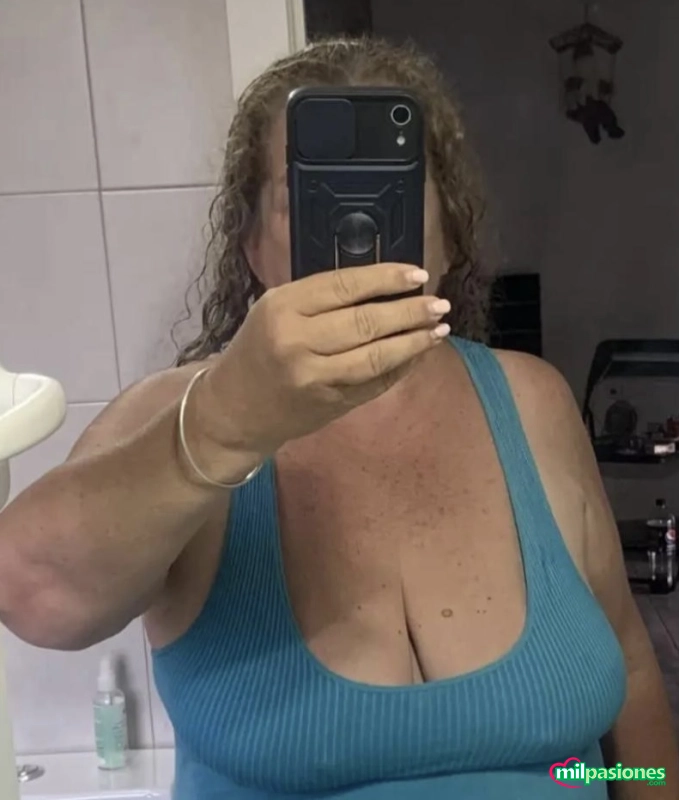 Miniatura 2 de Mujer madura . Solo virtual  . Videollamadas