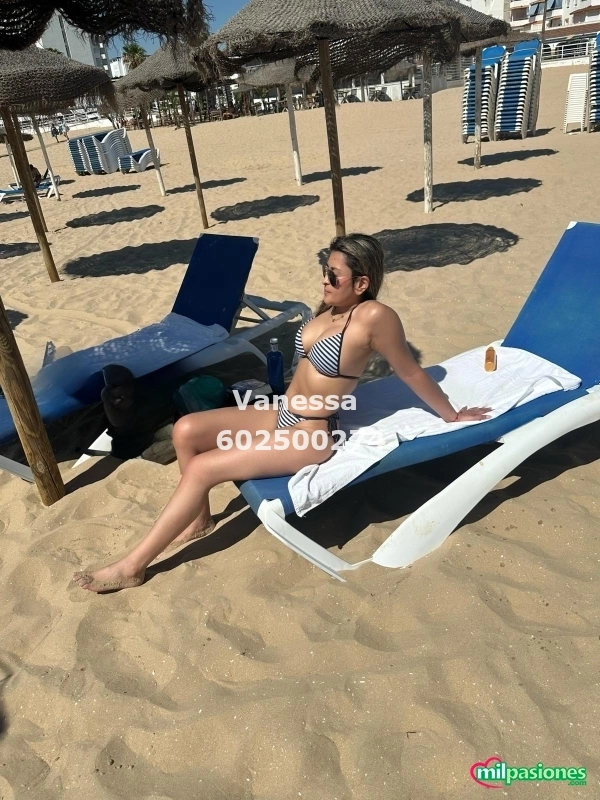 Miniatura 4 de VANESSA, ÚLTIMA SEMANA EN LA ISLA PACK DE HORAS.