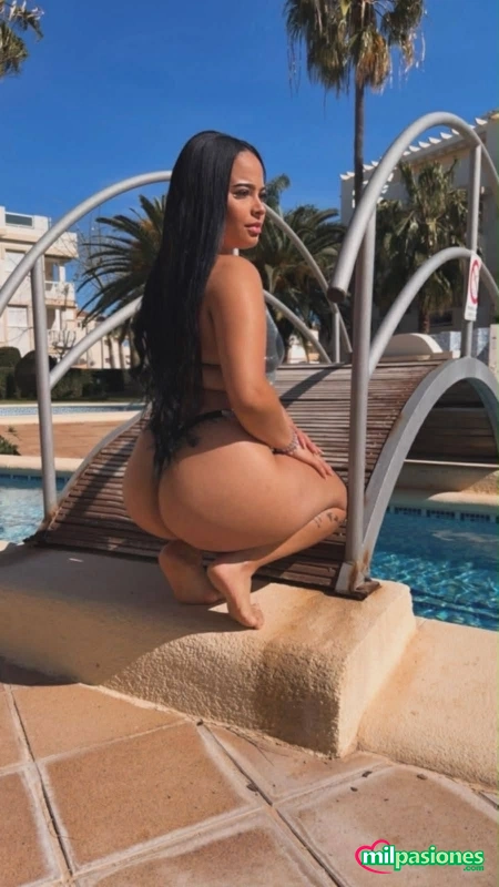 Miniatura 2 de Jovencita colombiana con tetas grandes para ti