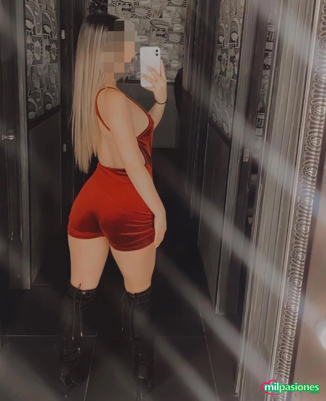 Paola dulce , buenos pechos naturales atrevida y implicada