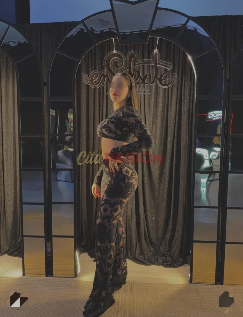 Escort en Murcia capital. Acompañante cariñosa y educada.