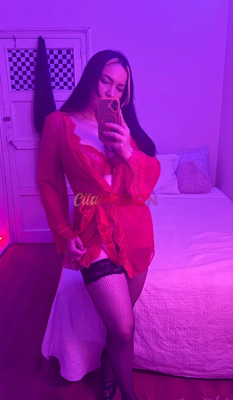 Miniatura 2 de Escort en Madrid capital. ¡Novedad! Acompañante encantadora y cariñosa.