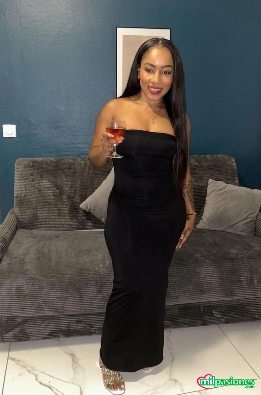 ANDREA , ELEGANCIA Y PLACER... DE DIA Y NOCHE